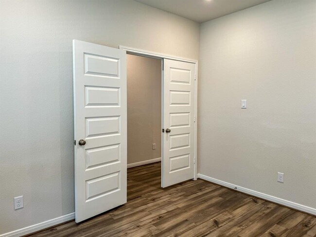 Building Photo - 1218 Bryman Dr