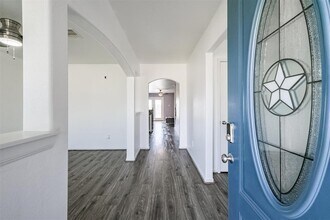 Building Photo - 3142 View Valley Trail