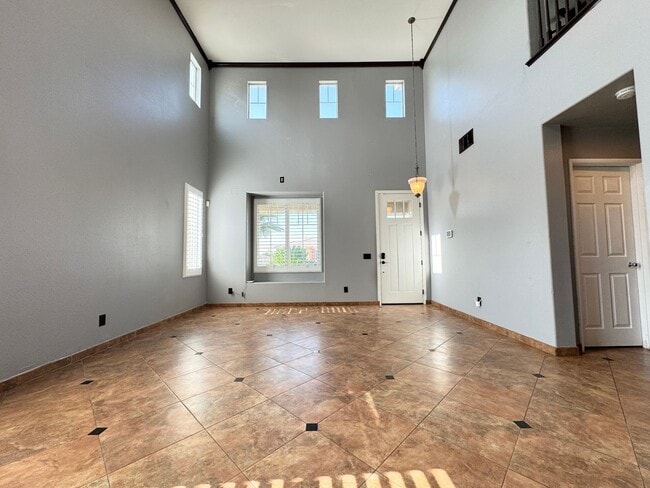 Building Photo - AVAILABLE NOW !!! 4 Bedroom/ 3 Bathroom Home with Pool in Talavera Community Indio!!