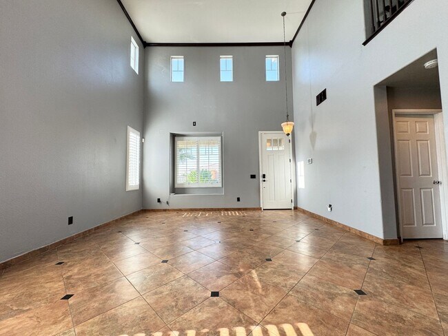 Foto del edificio - AVAILABLE NOW !!! 4 Bedroom/ 3 Bathroom Home with Pool in Talavera Community Indio!!
