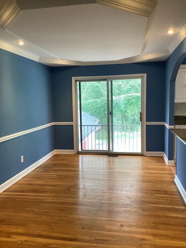 Foto del edificio - SPACIOUS SINGLE FAMILY HOME FOR RENT
