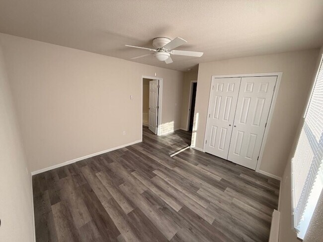 Foto del edificio - 217 Brock Ave