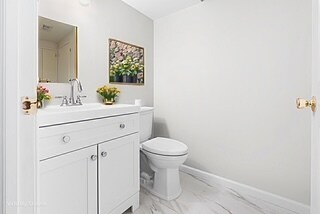 Foto del edificio - 238 E Gay St