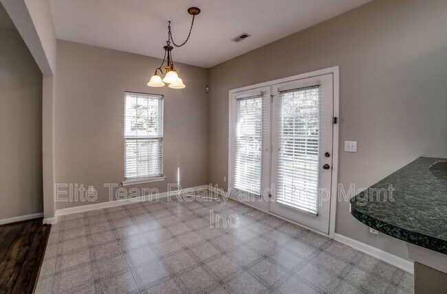 Foto del edificio - 6434 Gatesville Ln