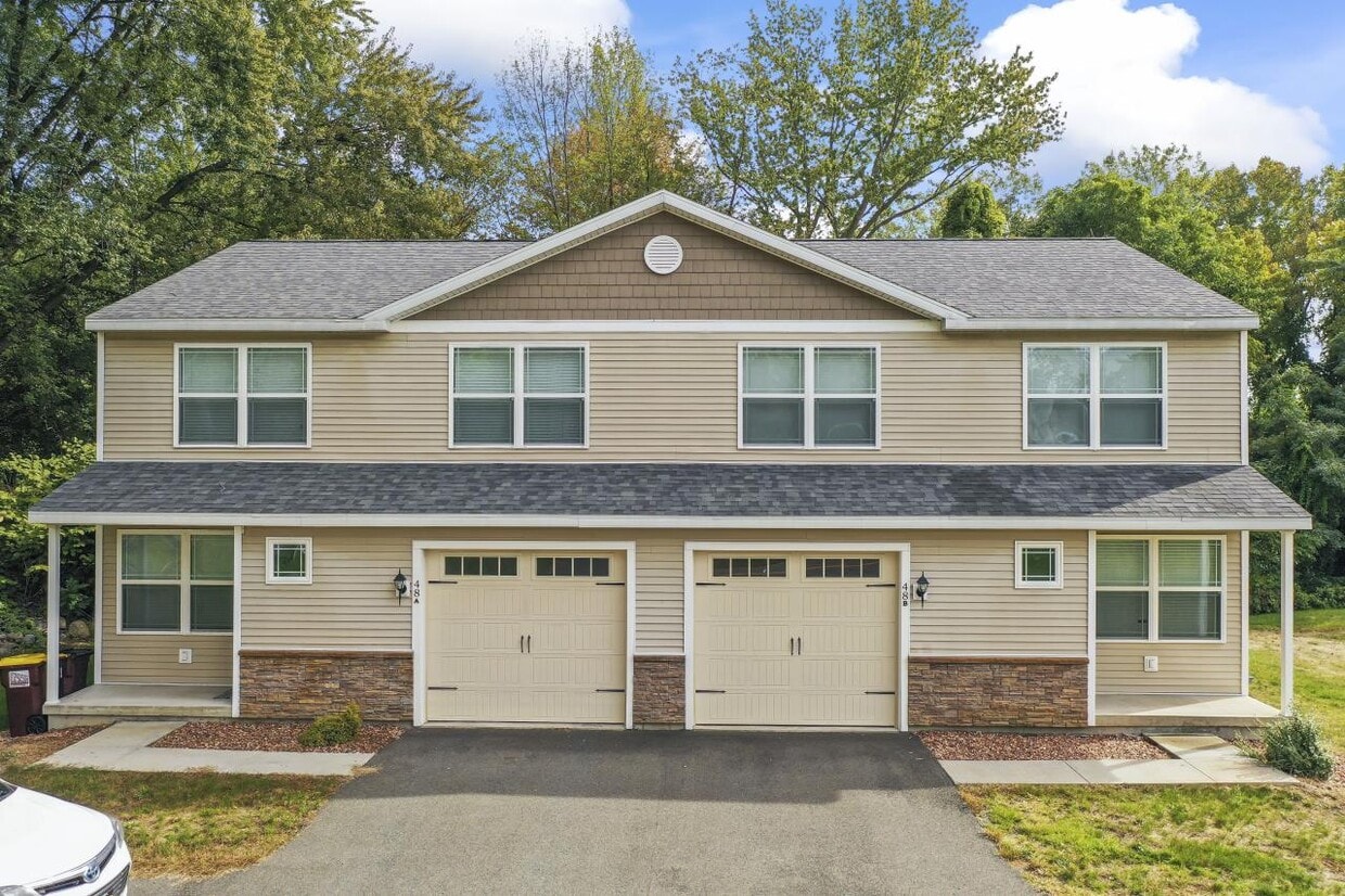 Primary Photo - 48 Old Plank Rd