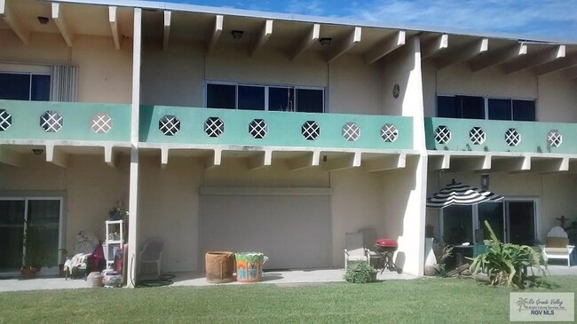 Foto del edificio - 801 Beach Blvd