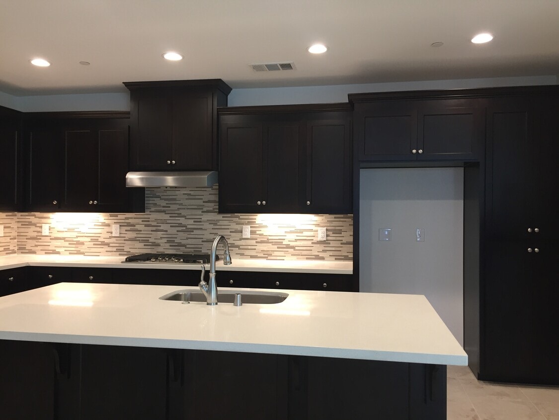 Open Kitchen - 1946 Cannery Loop