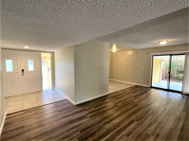 Foto del edificio - 20647 Hatton St