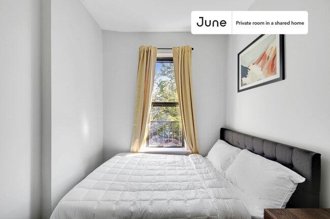 Foto del edificio - Room in Shared 4 bed/1 bath home