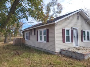 Building Photo - 1213 Wilmington Hwy