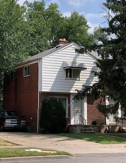 Foto principal - 18042 Schaefer Hwy