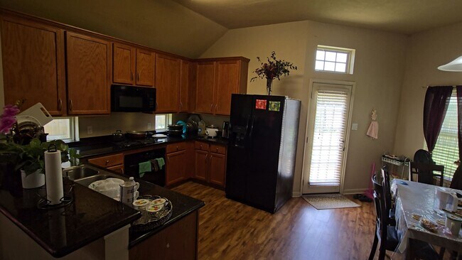 Foto del edificio - 3 bed 2 bath house in Enclave At Westfield...