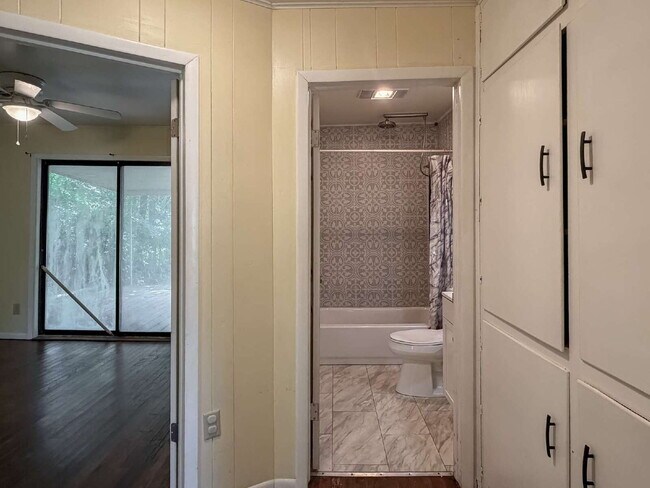 Building Photo - 2 Bedroom Home for Lease!!