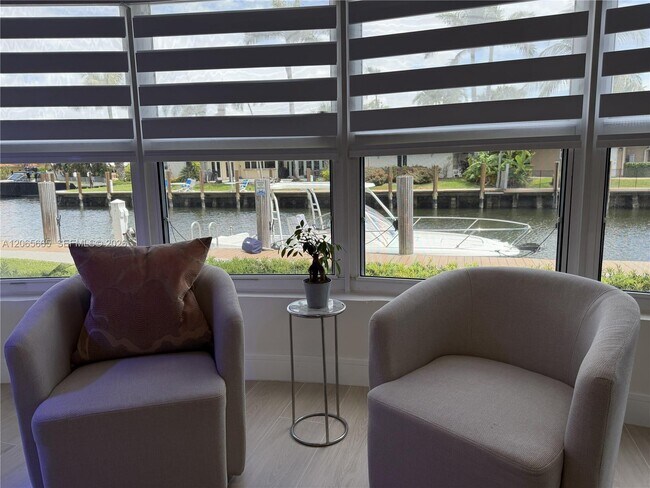 Foto del edificio - 3111 NE 51st St