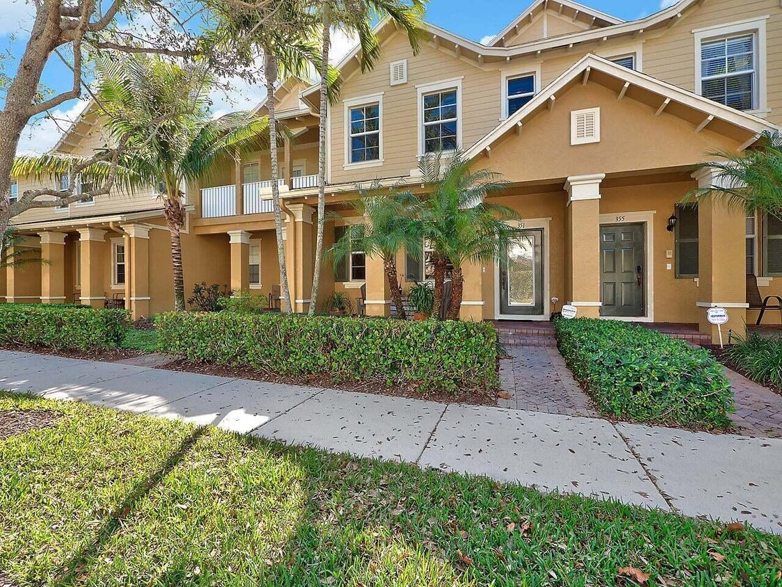 351 E Bay Cedar Cir, Jupiter, FL 33458 Townhome Rentals in Jupiter FL