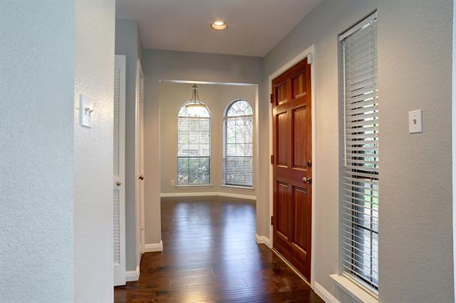 Foto del edificio - 3852 Beaumont Ln