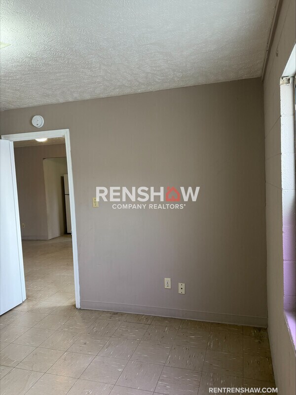 Foto del edificio - 118 Rosewood Cir