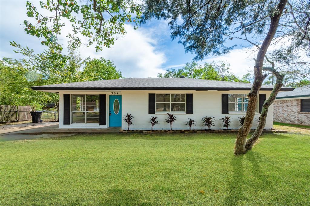304 Avenue F, Brazoria, TX 77422 House Rental in Brazoria, TX
