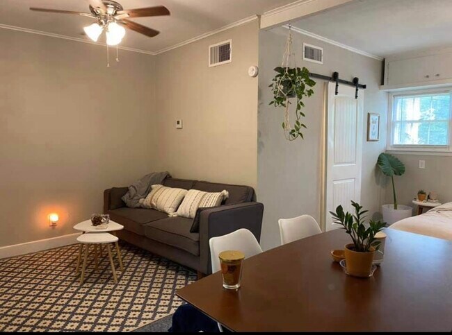 Foto del edificio - 1108 Coit St