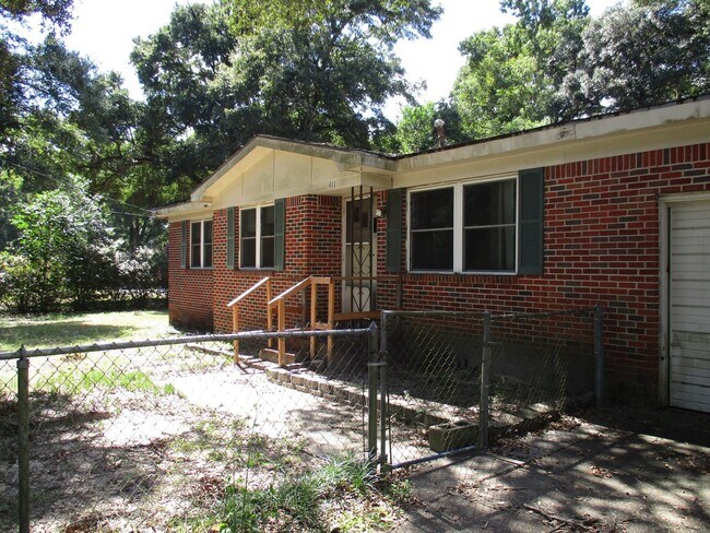 Foto del edificio - 411 N 60th Ave Pensacola, Fl. Ask us how y...