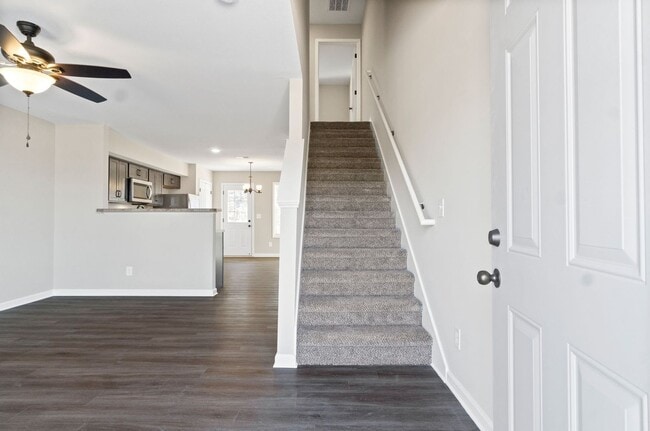 Building Photo - 1111 Ziva Ln