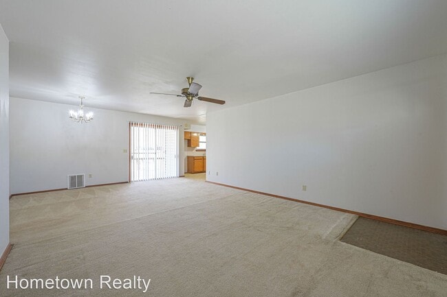 Building Photo - 3 br, 1.5 bath House - 1311 N Carol Lane