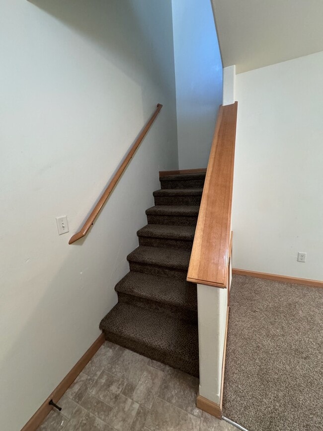 Building Photo - 378 Adeline Dr
