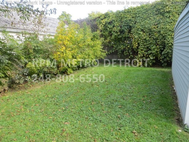 Building Photo - NEWLY RENOVATED 2 BEDROOM RANCH HOME