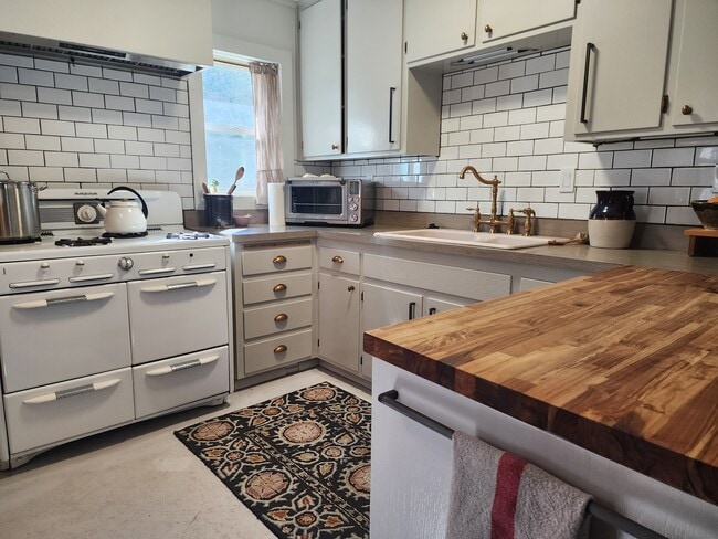 Building Photo - 160 County Road 5054