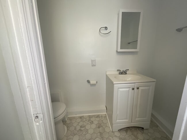 Foto del edificio - 208 Liberty Ct