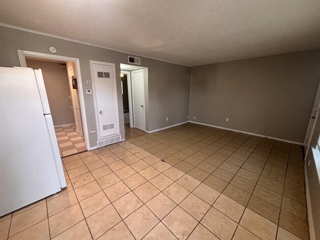 Building Photo - 4455 Macon Rd