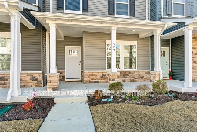 Building Photo - 1529 Stanford Ln