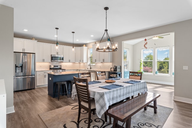 Foto del edificio - 160 Candleberry Ln