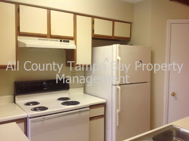 Building Photo - 8702 Mallard Reserve Dr