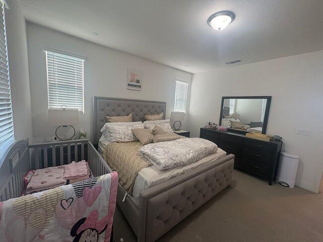 Photo - 1839 Yellowwood Ave House