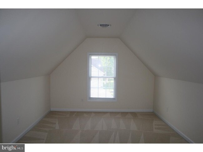 Building Photo - 529 Stone Ridge Dr