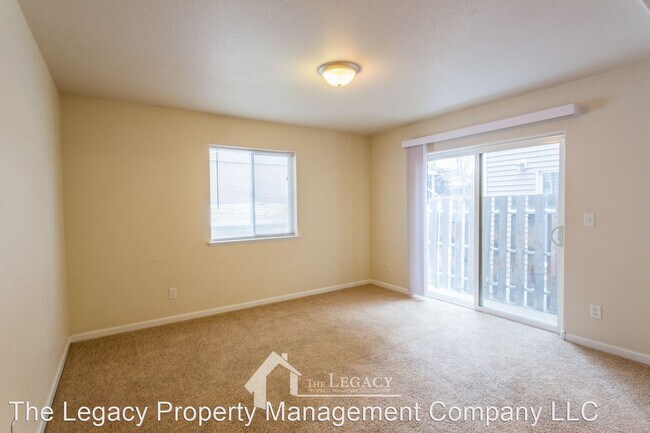 Building Photo - 3 br, 2.5 bath House - 2413 Farnum
