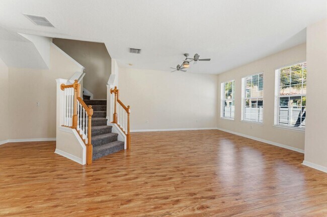 Foto del edificio - 595 52nd Ave N