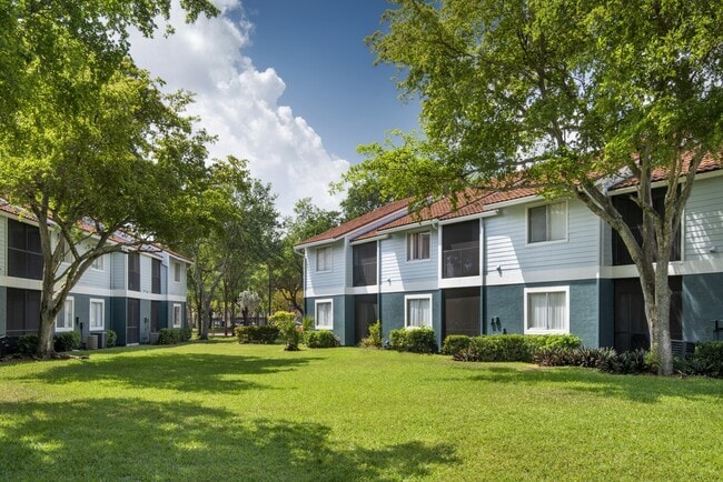 Building Photo - Sunny Lake Apartments