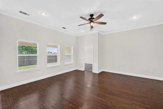 Foto del edificio - 8507 Christie Ln