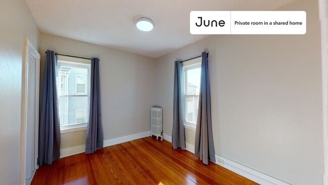 Building Photo - Room in Shared 3 bed/1 bath home