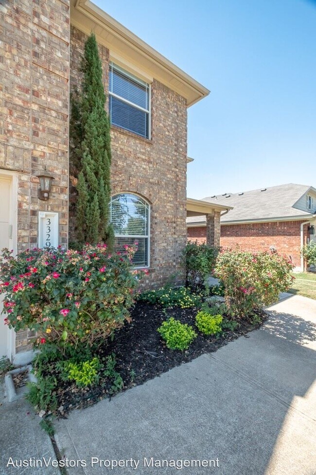 Foto del edificio - 4 br, 2.5 bath House - 3329 Pioneer Crossi...