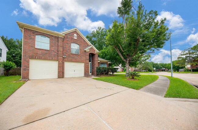 Building Photo - 20431 Apache Lake Dr