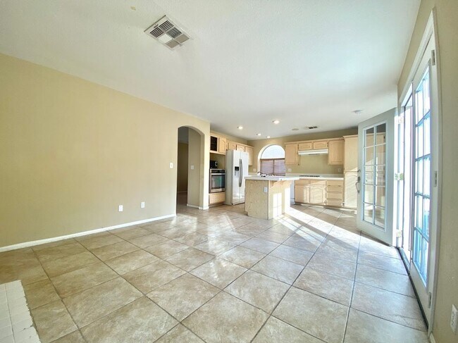 Building Photo - 8009 Dover Shores Ave