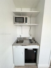 Building Photo - 715 NE 6th St