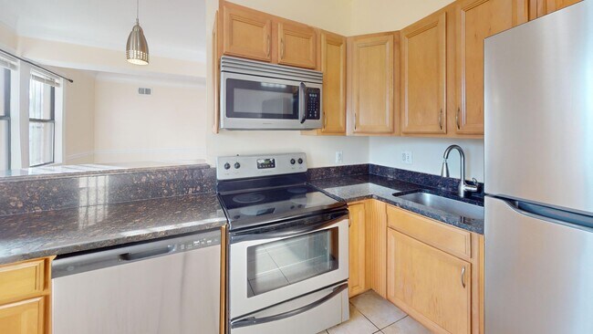 Foto del edificio - Spacious Two Bedroom Near Trinity University/ Bloomingdale- Great Location