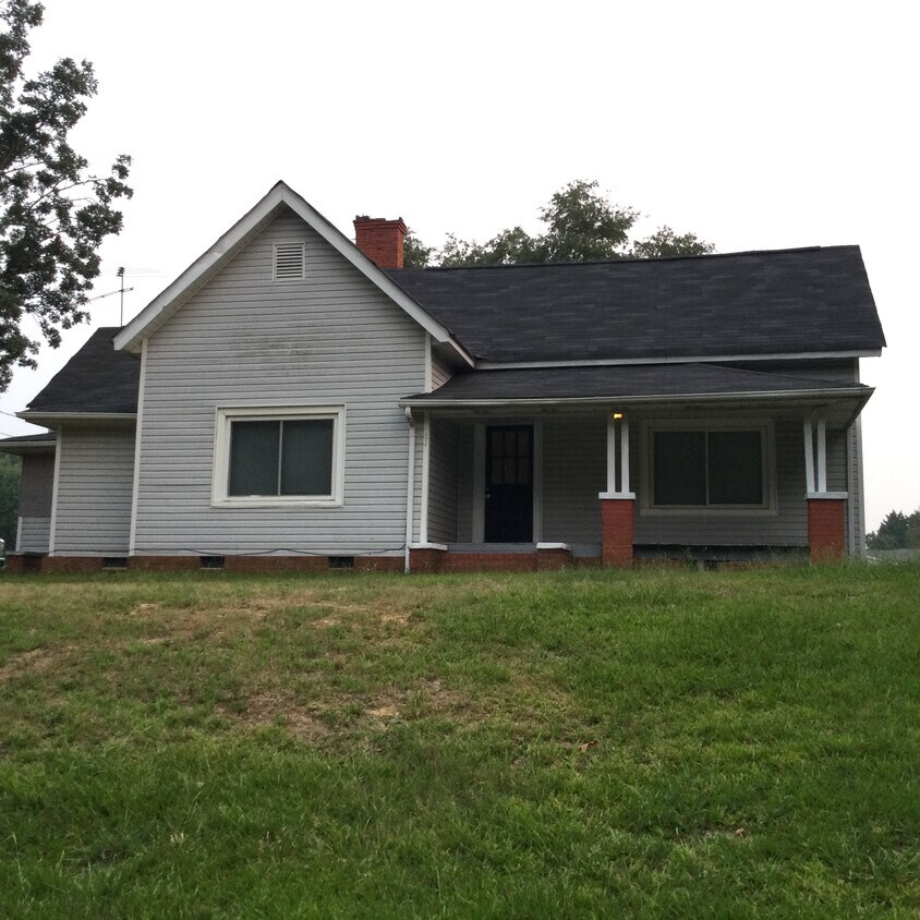 Primary Photo - 3516 White Store Rd