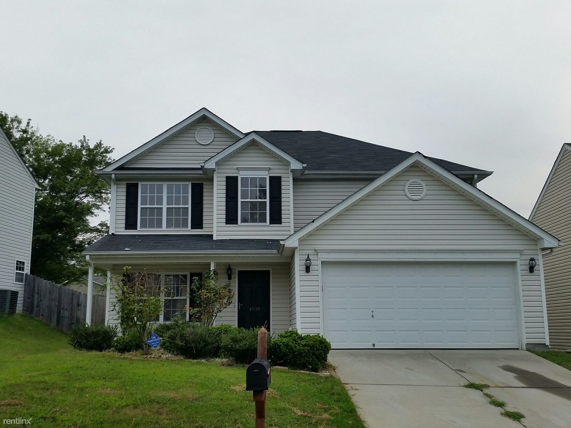 Foto principal - 4818 Chapel Ridge Dr