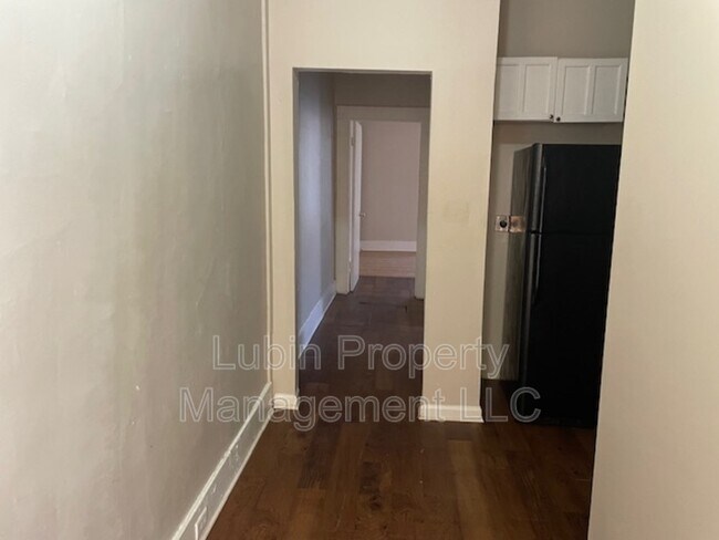 Building Photo - 1246 Snowden Ave