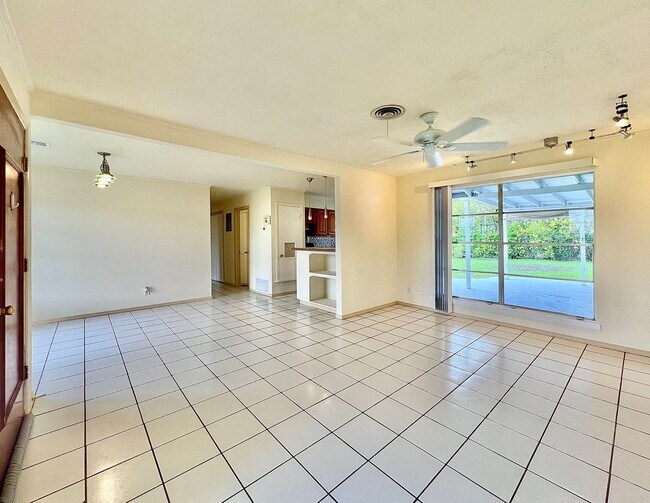 Building Photo - **$1495/month***
